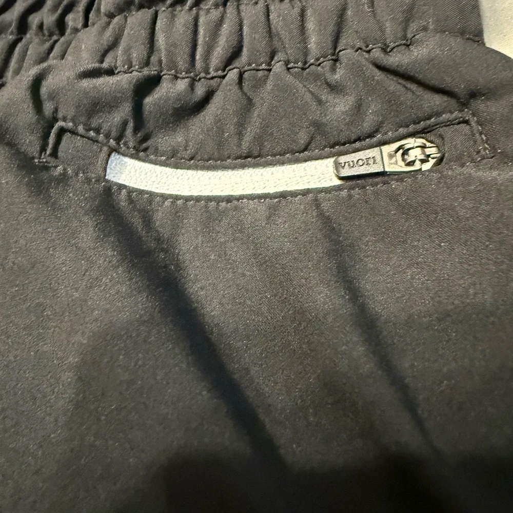 Vuori Clementine 2.5 Short 2.0 Black Athletic Running Lined Women M Gym EUC Yoga - Picture 4 of 7